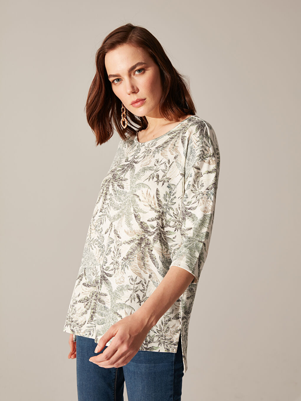 Karışık Bisiklet Yaka Kısa Kollu Kadın Tişört-1