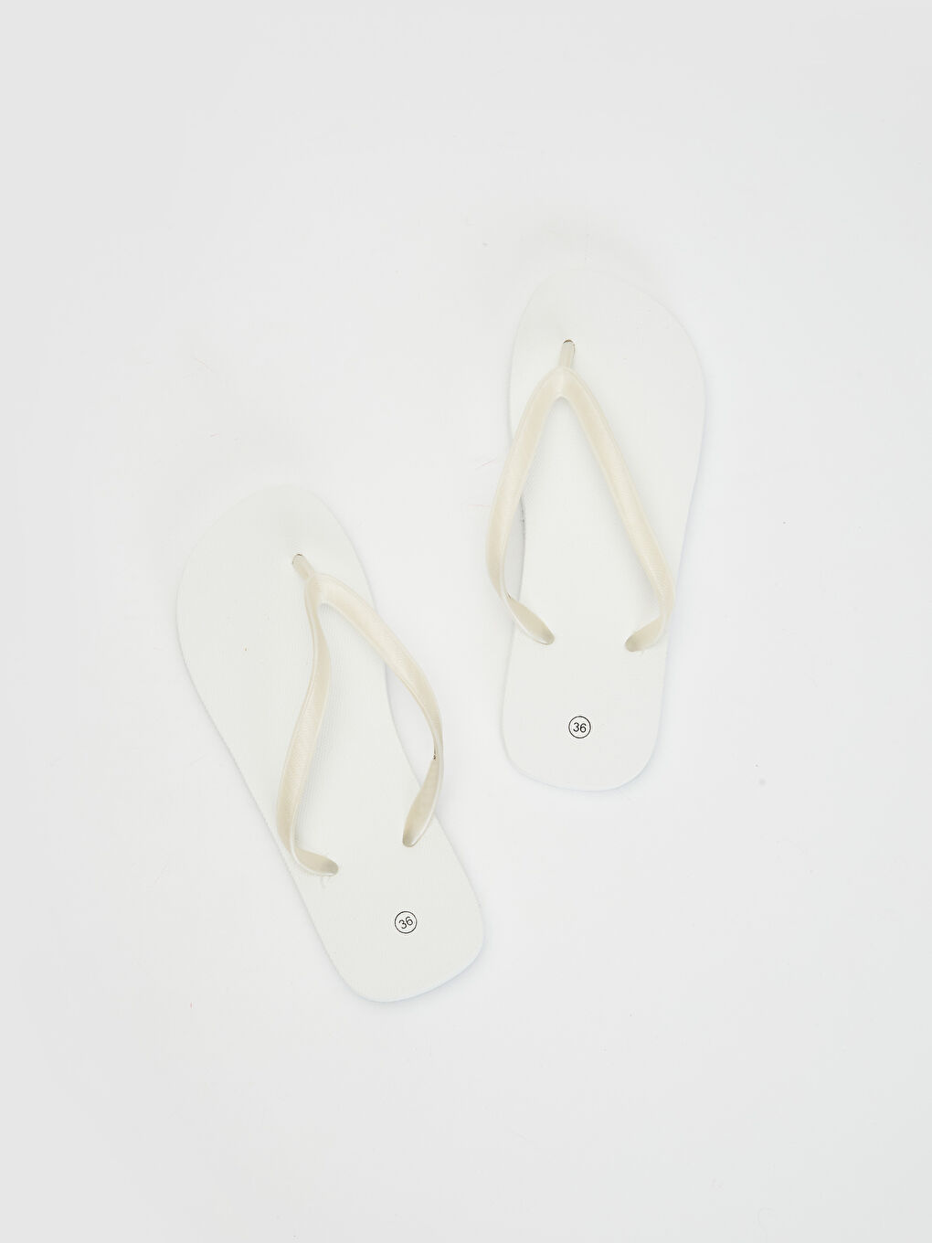 Beyaz Kadın Parmak Arası Plaj Terliği