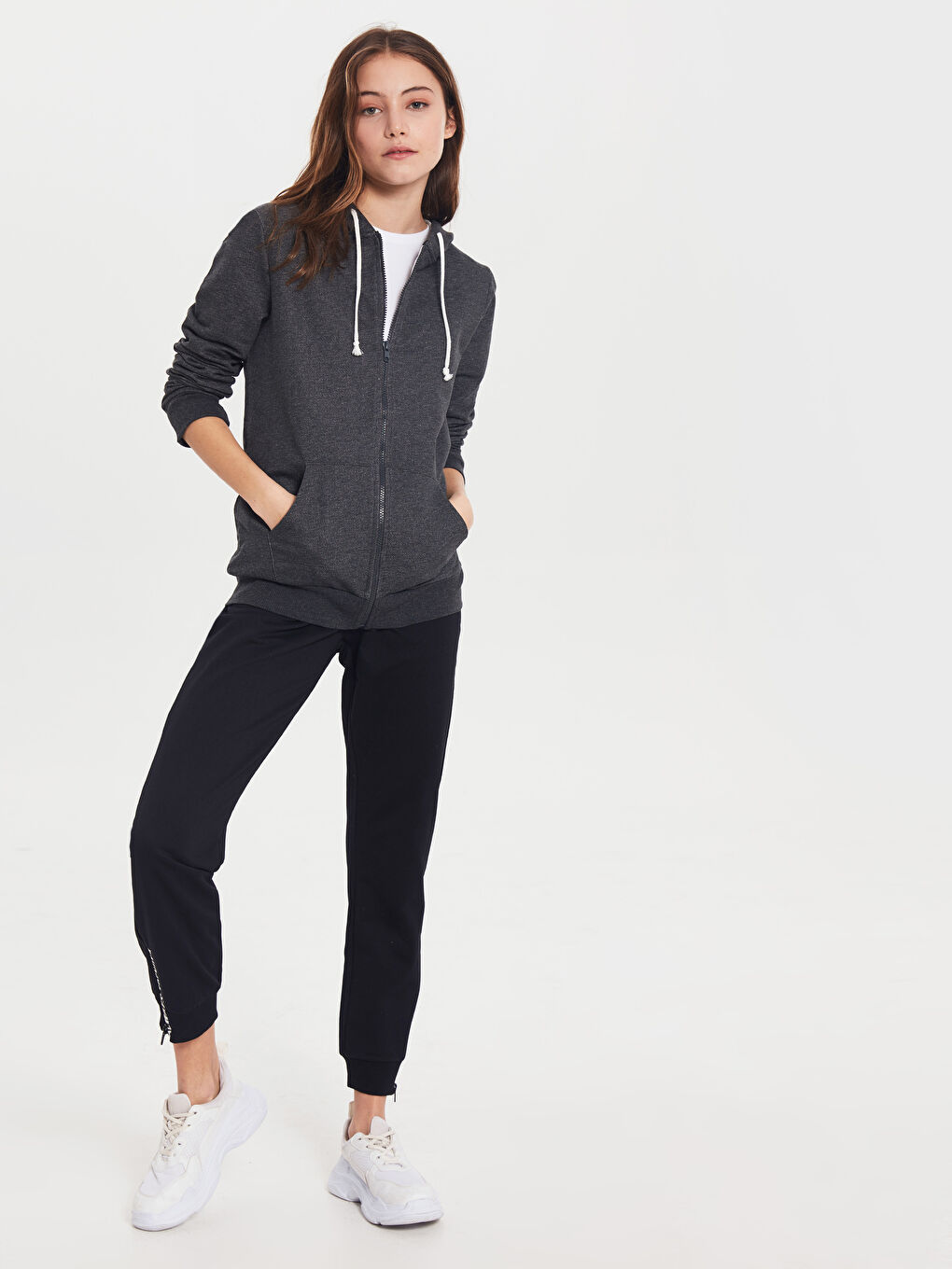 Gri Kapüşonlu Uzun Kollu Sweatshirt Kumaşı Kadın Spor Hırka-2