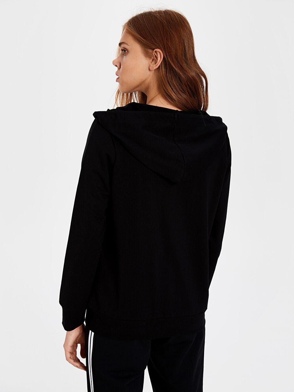 Siyah Kapüşonlu Baskılı Uzun Kollu Kadın Spor Hırka-2