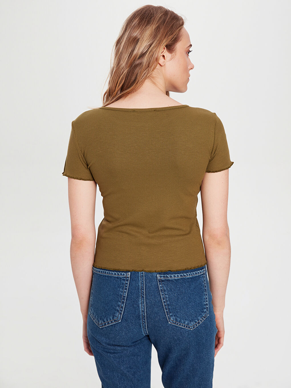 Haki Bisiklet Yaka Kısa Kollu Kadın Tişört-3