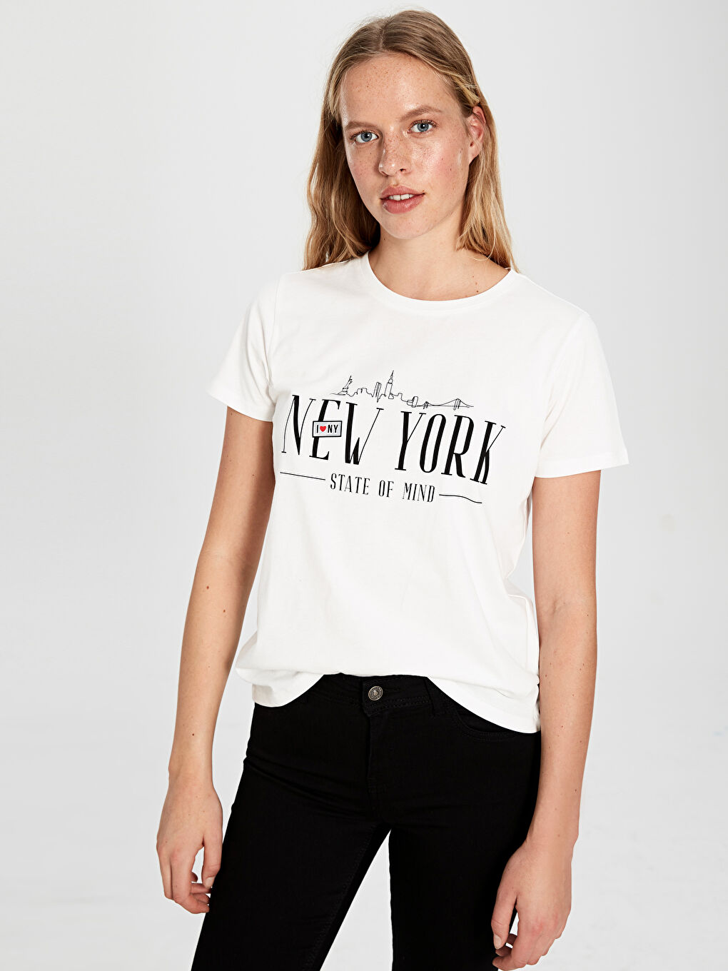 Ekru Bisiklet Yaka Kısa Kollu Kadın Tişört-1