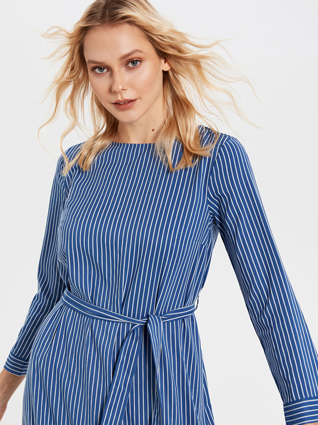 Mavi Çizgili Elbise-2