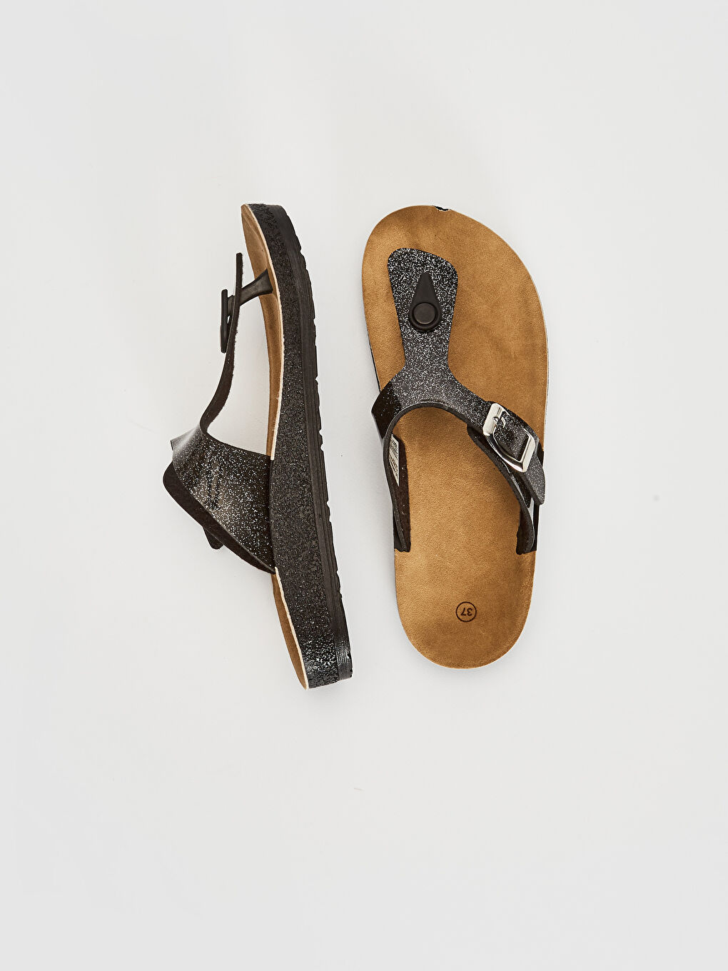 Женские шлепанцы с пряжкой-1