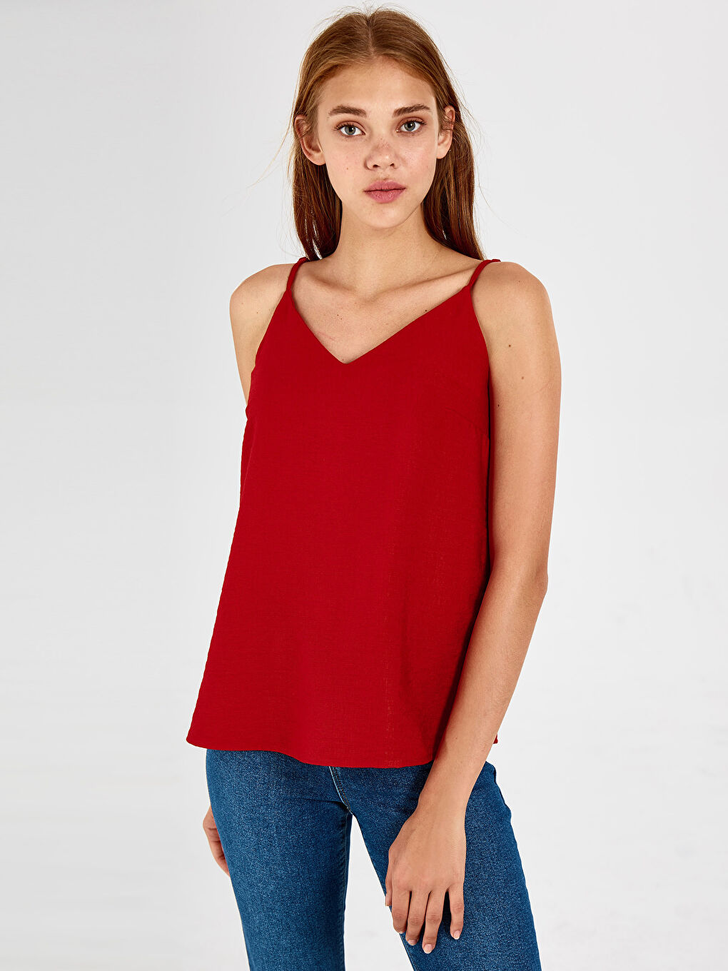 Kırmızı V Yaka Düz Askılı Kadın Bluz-1