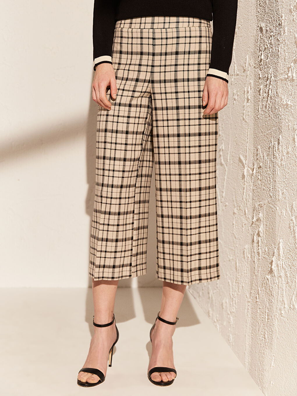 Plaid Women's Trousers -0SI199Z8-LKQ