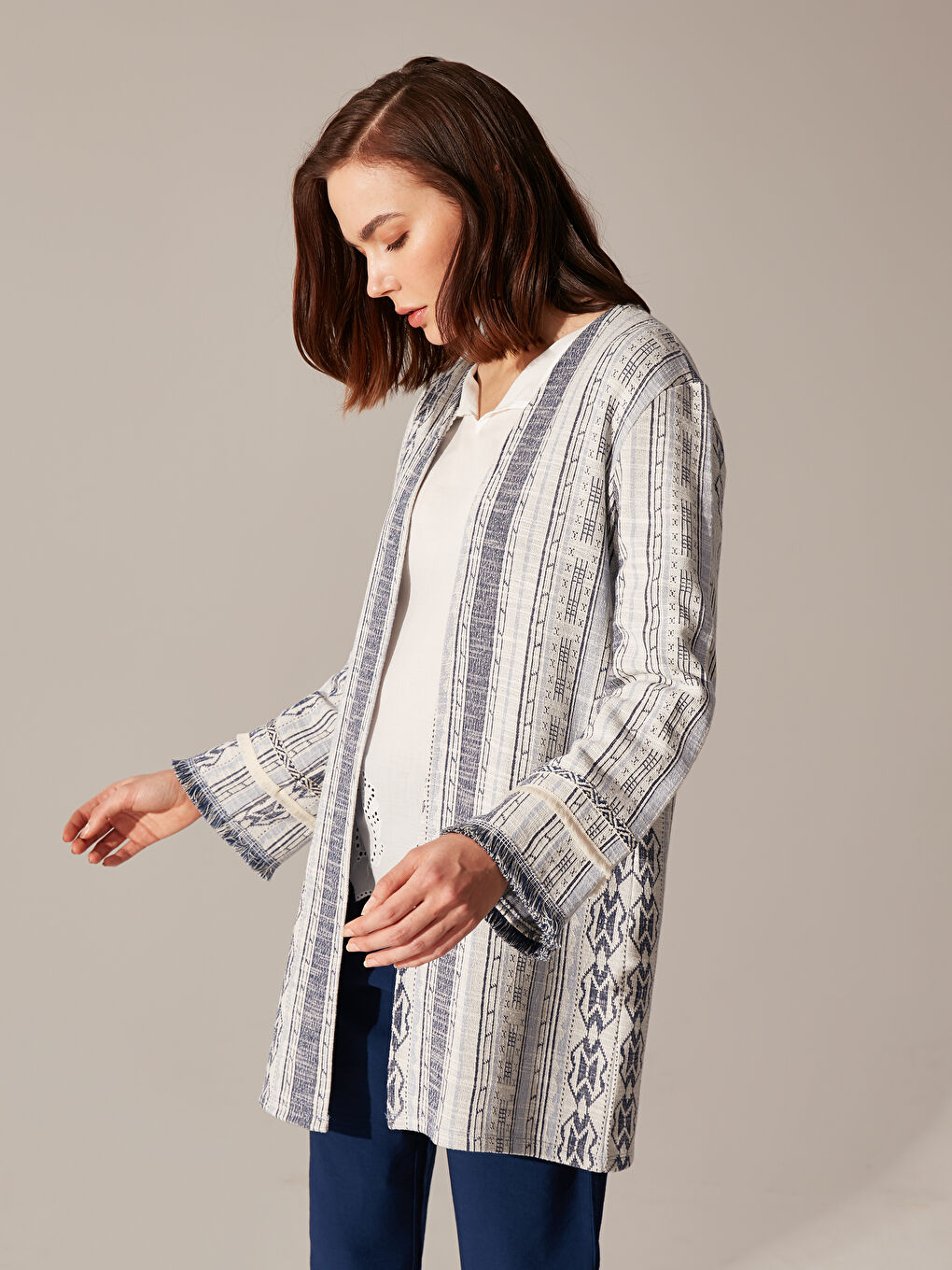 Karışık V Yaka Uzun Kollu Kadın Hırka