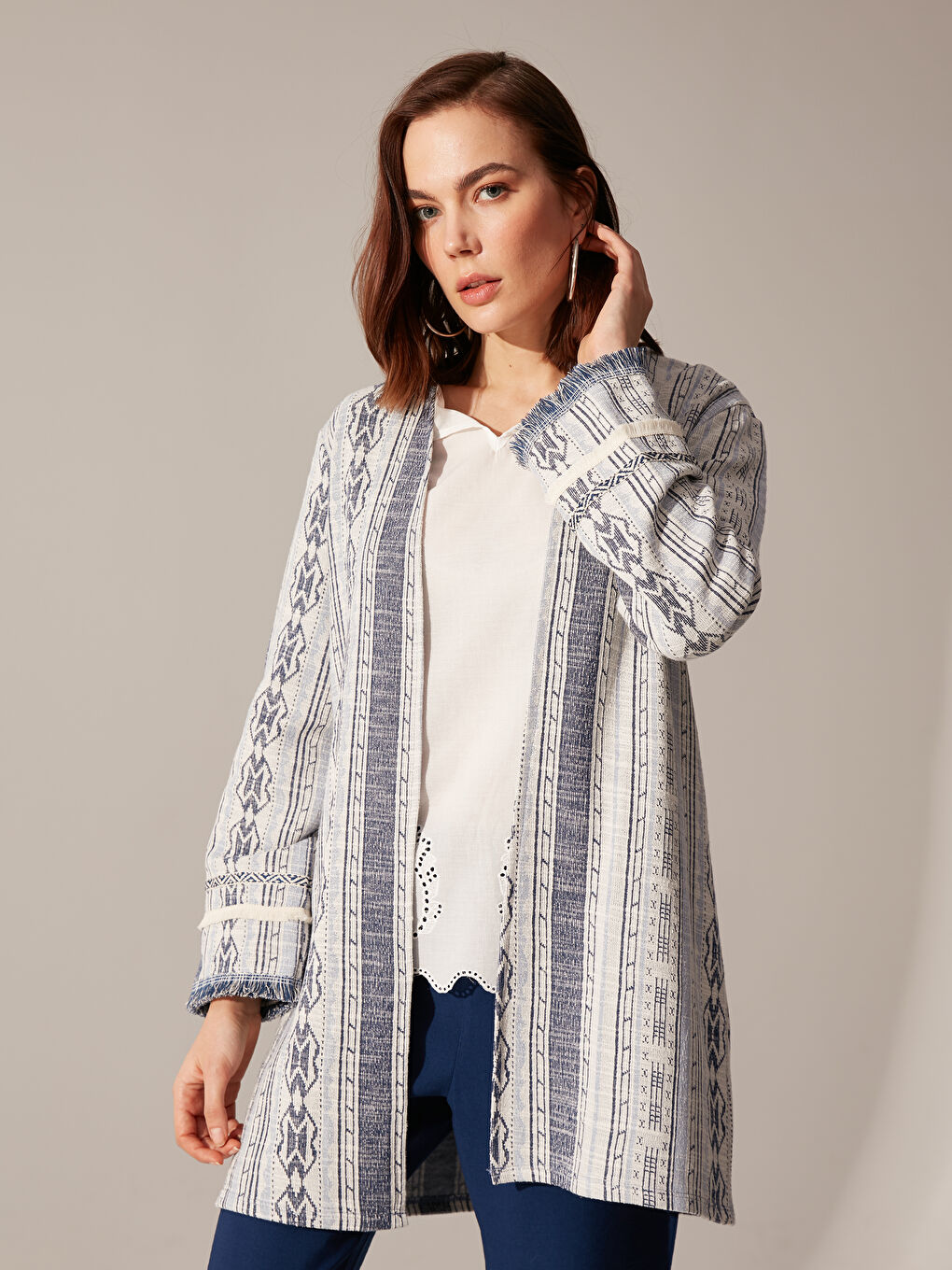 Karışık V Yaka Uzun Kollu Kadın Hırka-1