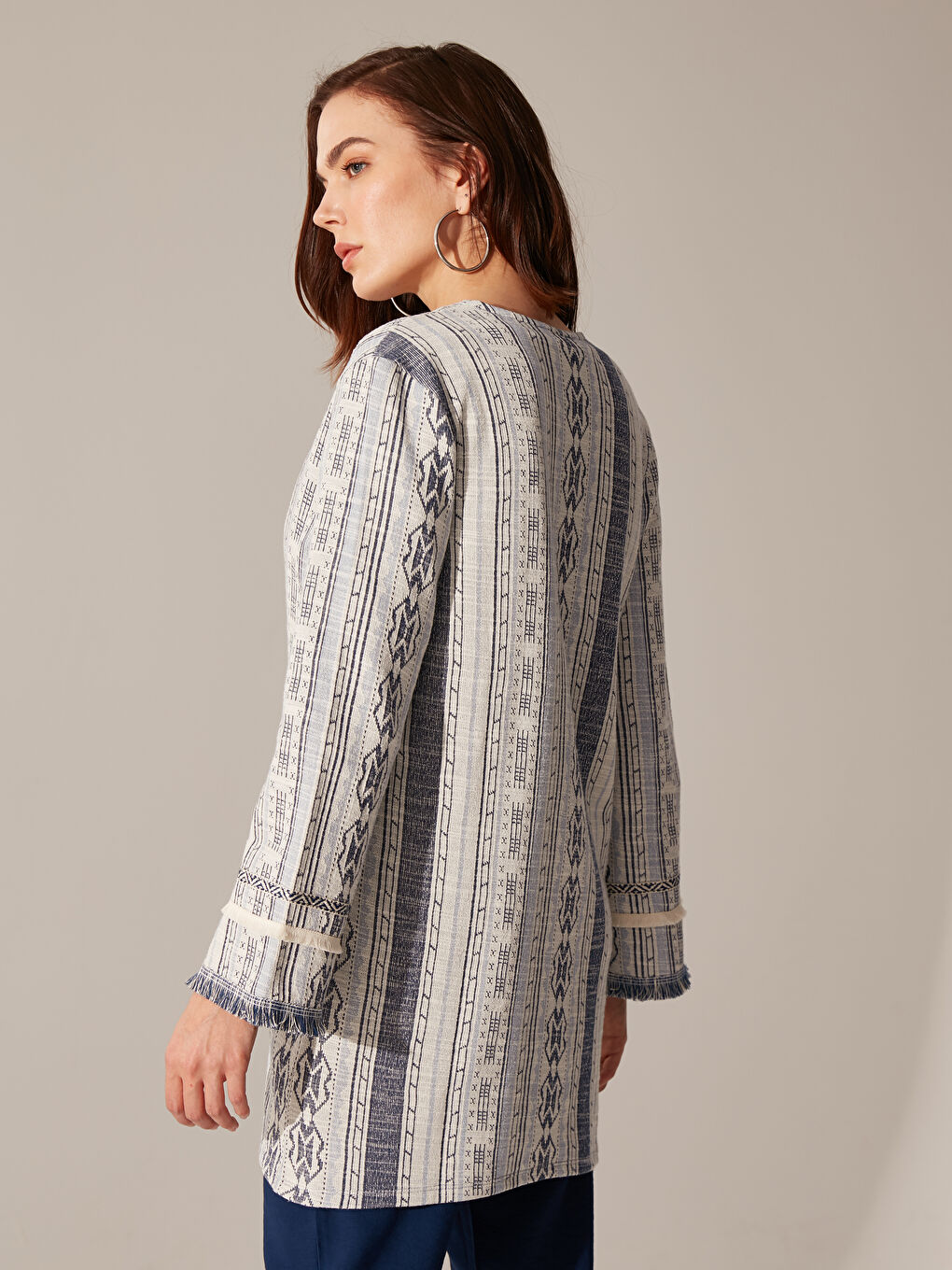 Karışık V Yaka Uzun Kollu Kadın Hırka-4