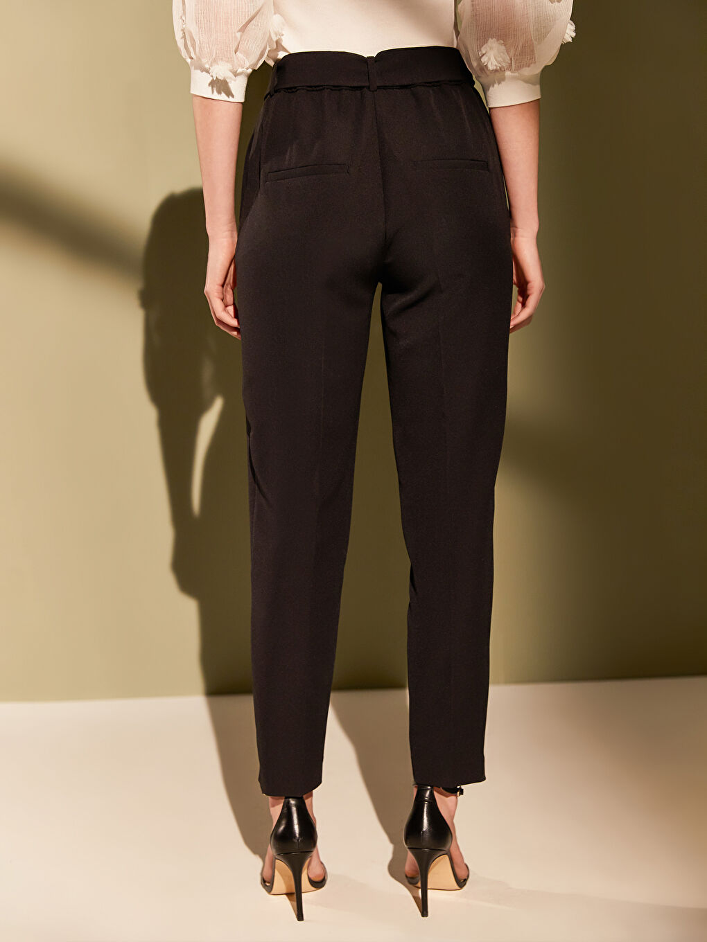 Pantalon en Lin Coupe Confortable pour Femmes-3