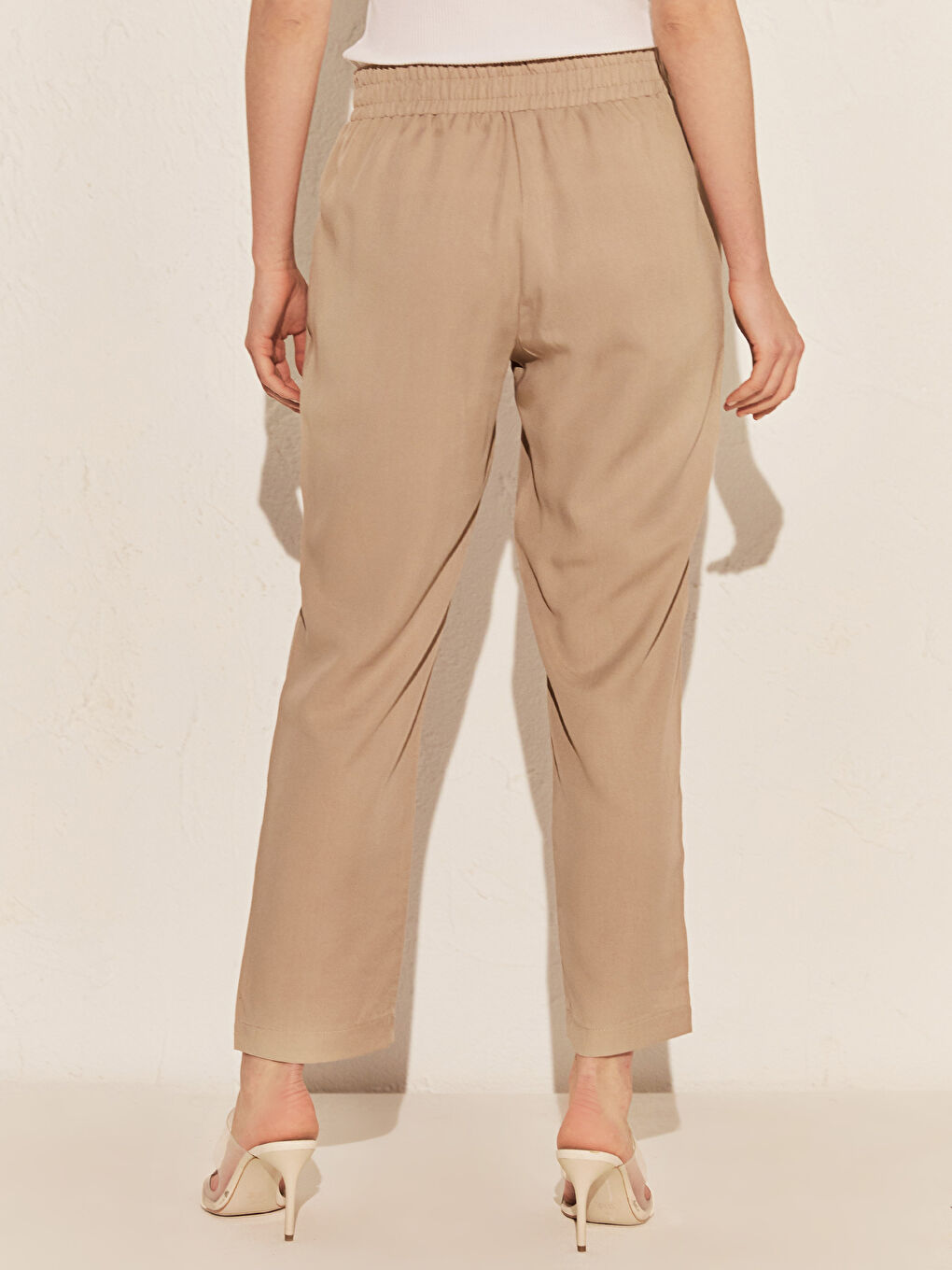 بنطلون Mom Fit للسيدات-2