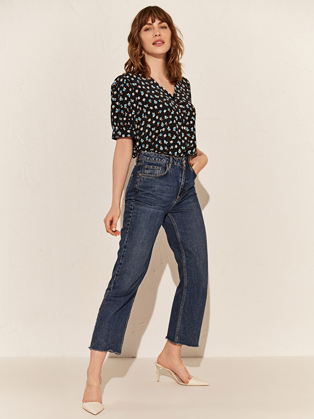 Blouse Pour Femmes À Encolure En V Et Coupe Standard-3