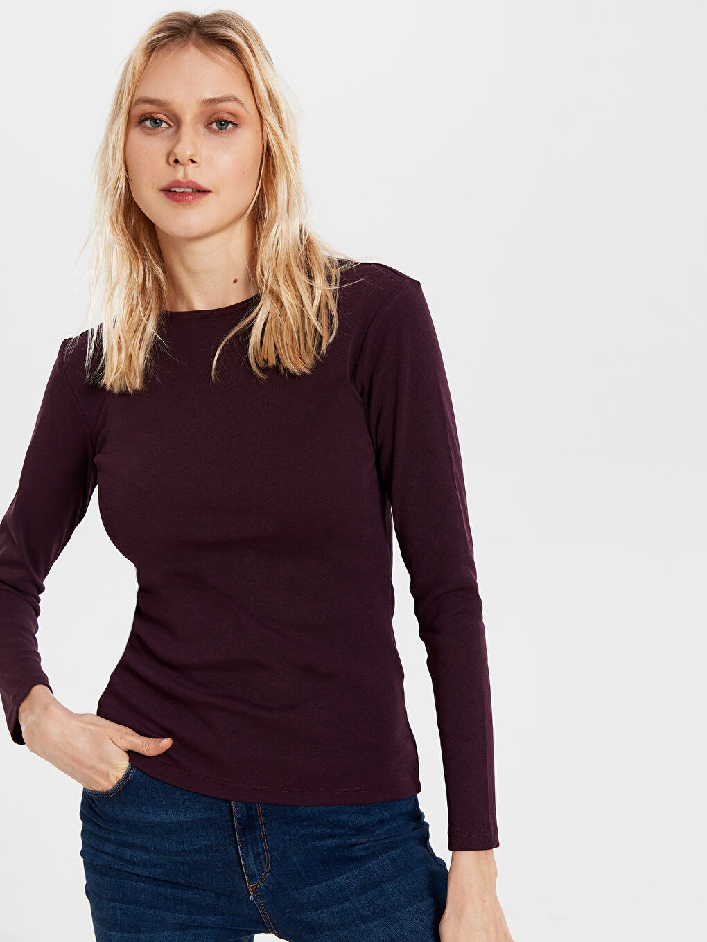 تي شيرت بنفسجى نساء