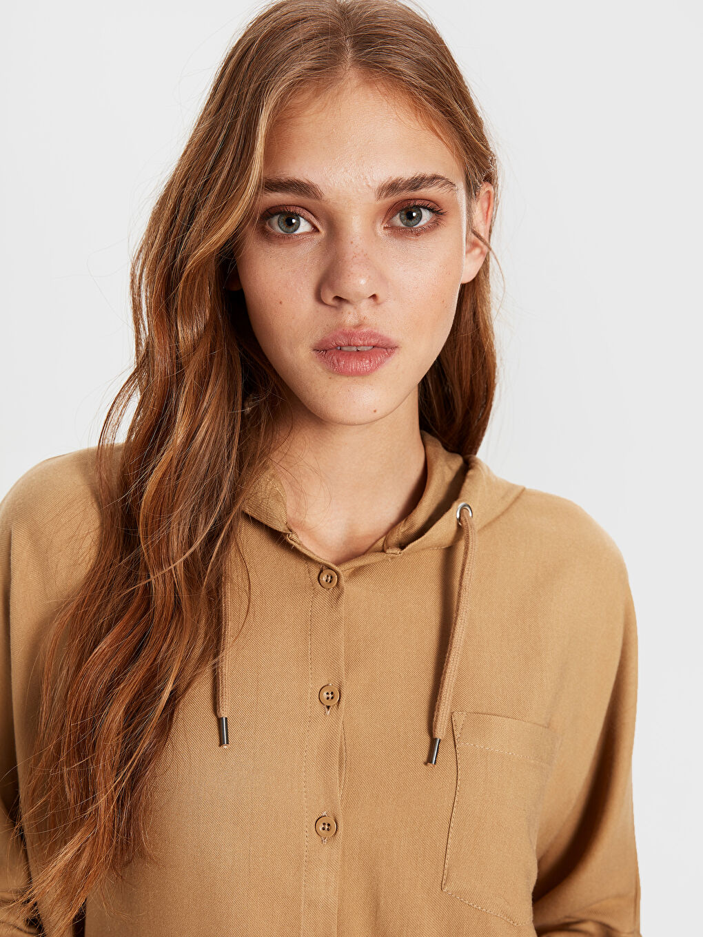 Bej Rahat Kalıp Uzun Kollu Kadın Gömlek-1