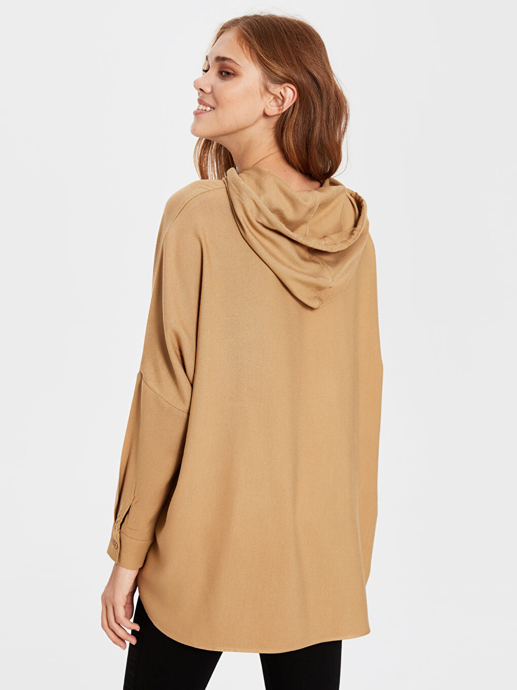 Bej Rahat Kalıp Uzun Kollu Kadın Gömlek-2