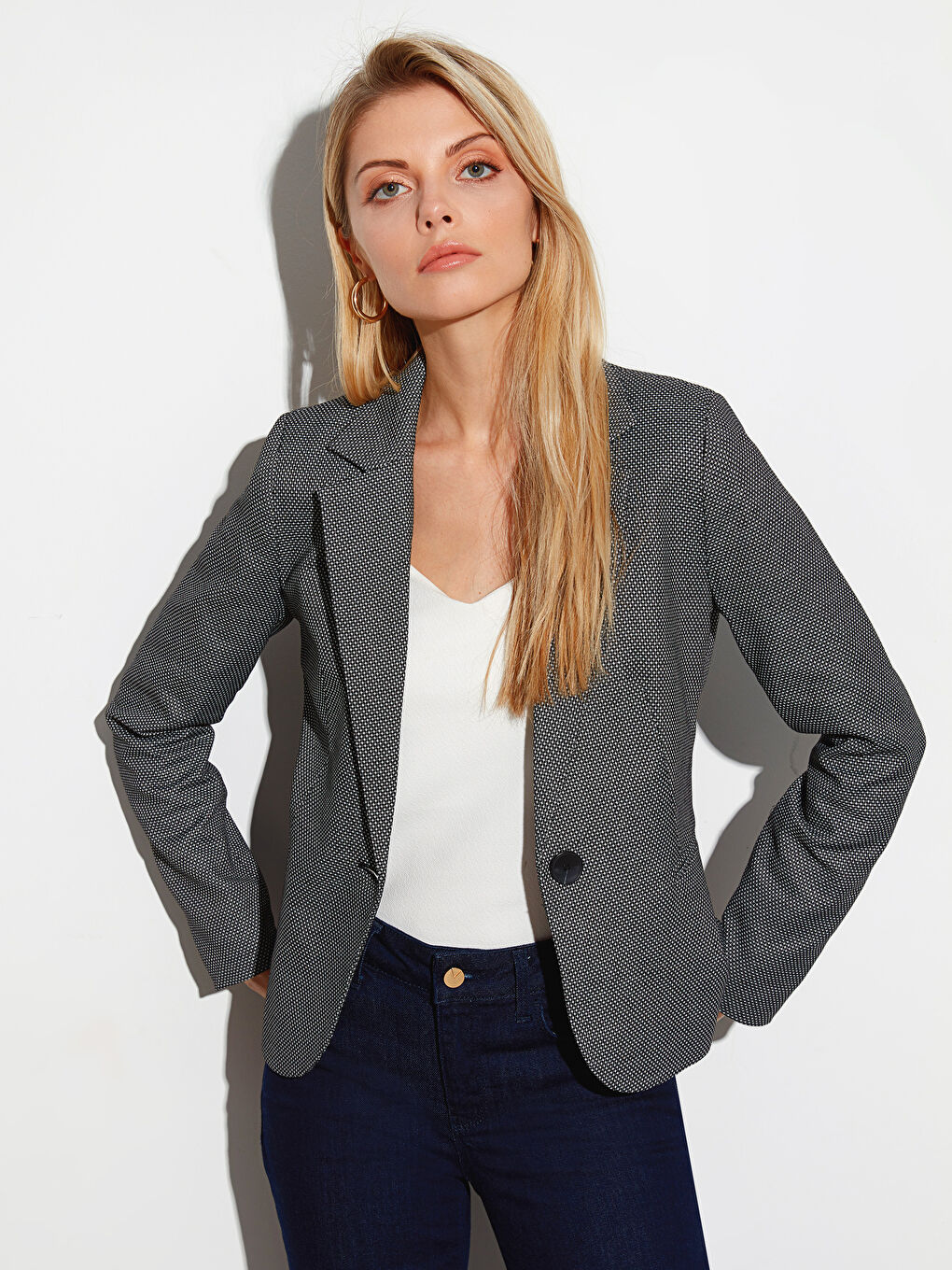 Siyah Dar Fit Uzun Kollu Kadın Ceket