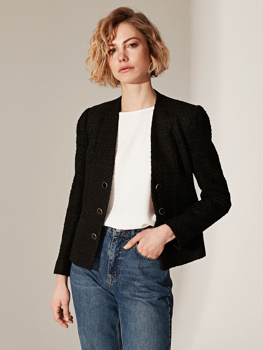 Siyah Önden Düğme Kapamalı Uzun Kollu Kadın Tüvit Ceket-2