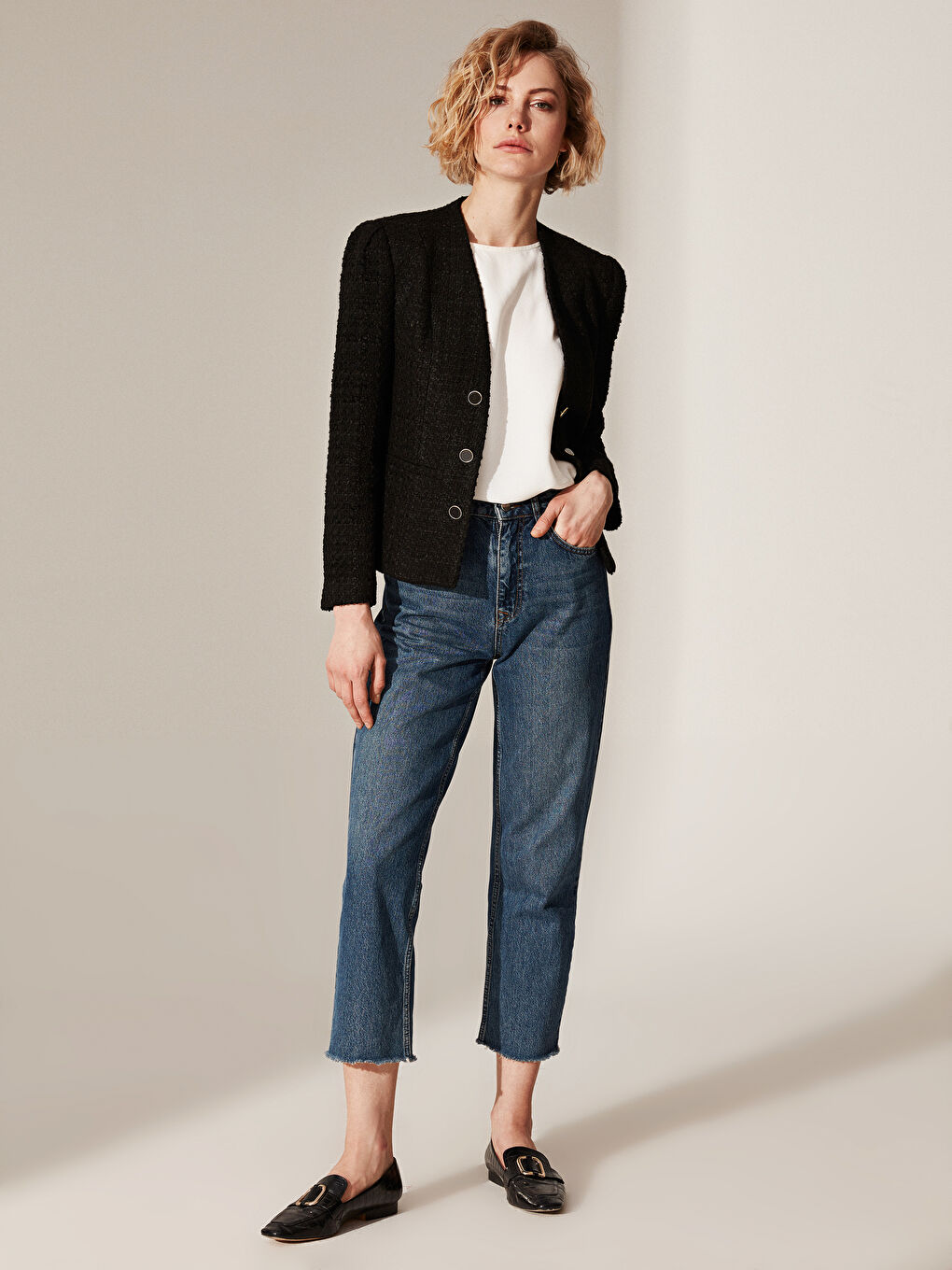 Siyah Önden Düğme Kapamalı Uzun Kollu Kadın Tüvit Ceket-5