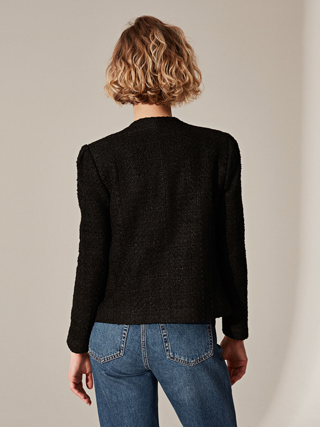 Siyah Önden Düğme Kapamalı Uzun Kollu Kadın Tüvit Ceket-3