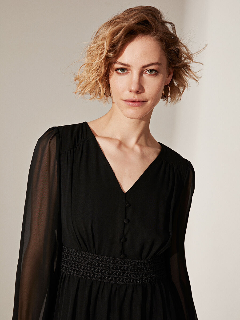 Siyah V Yaka Uzun Kollu Şifon Kadın Elbise-3