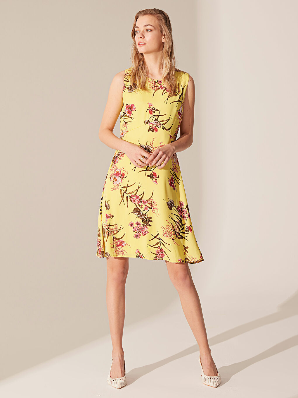 Woman YELLOW Dress
