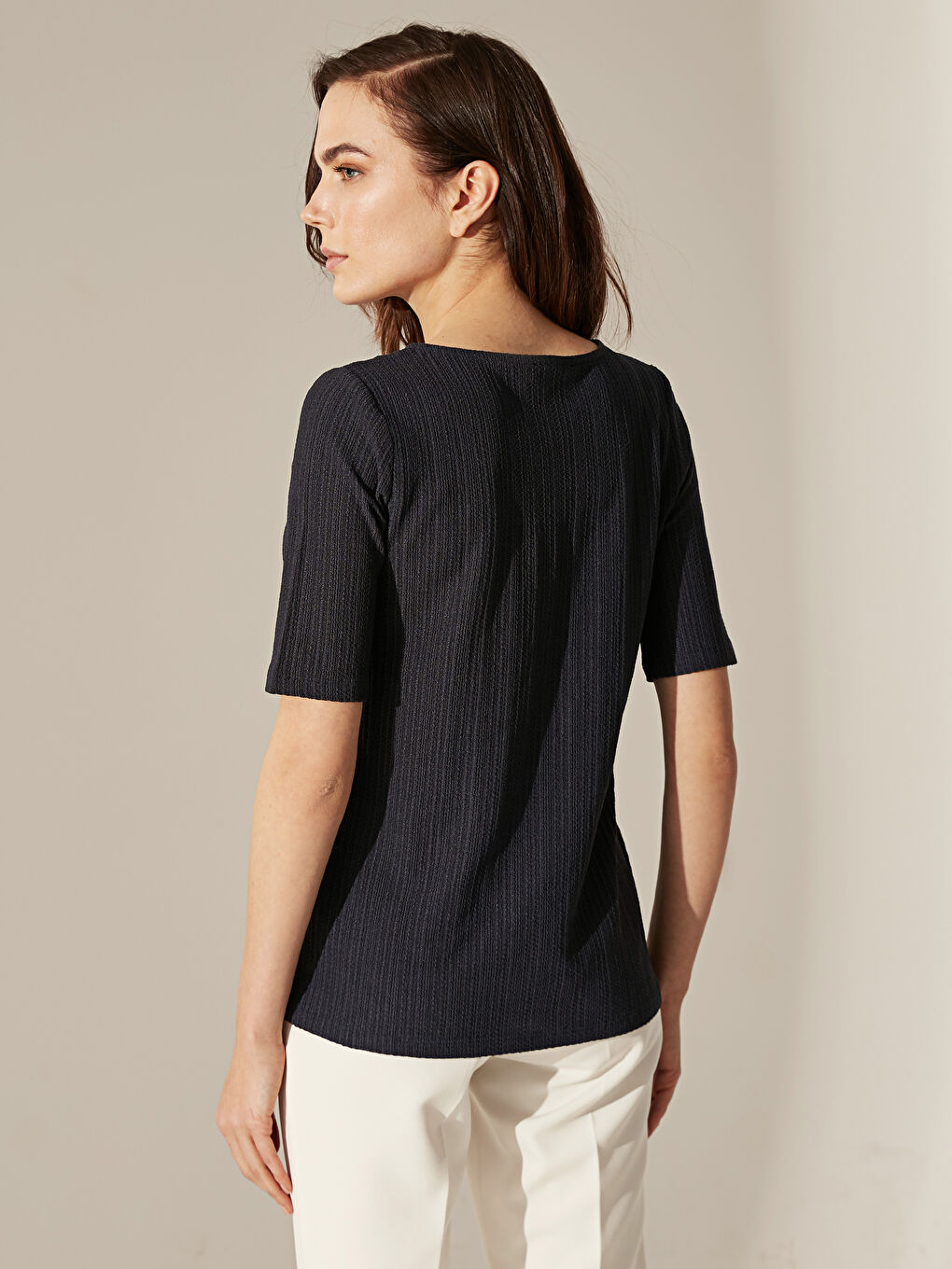 Lacivert Bisiklet Yaka Kısa Kollu Kadın Tişört-4