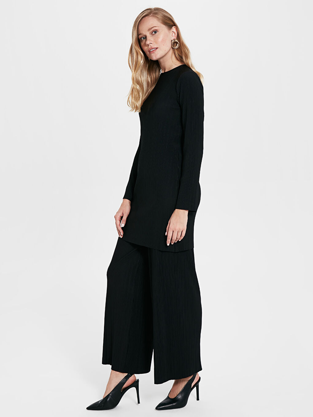 Siyah Bisiklet Yaka Pileli Tunik-2