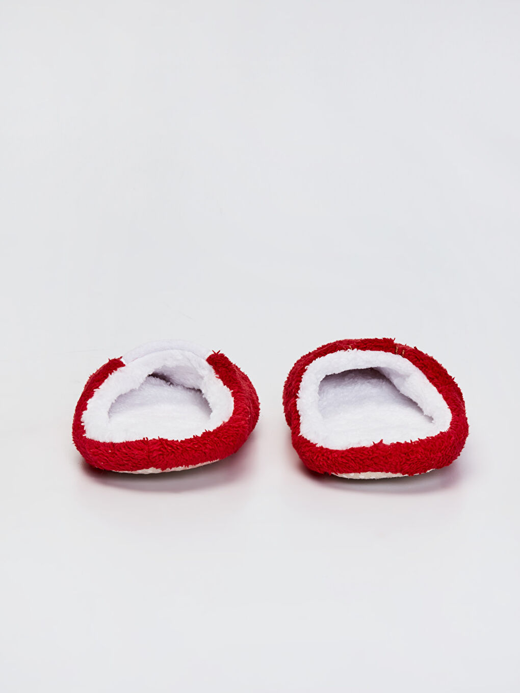 ქალი წითელი სახლის ჩუსტები-3