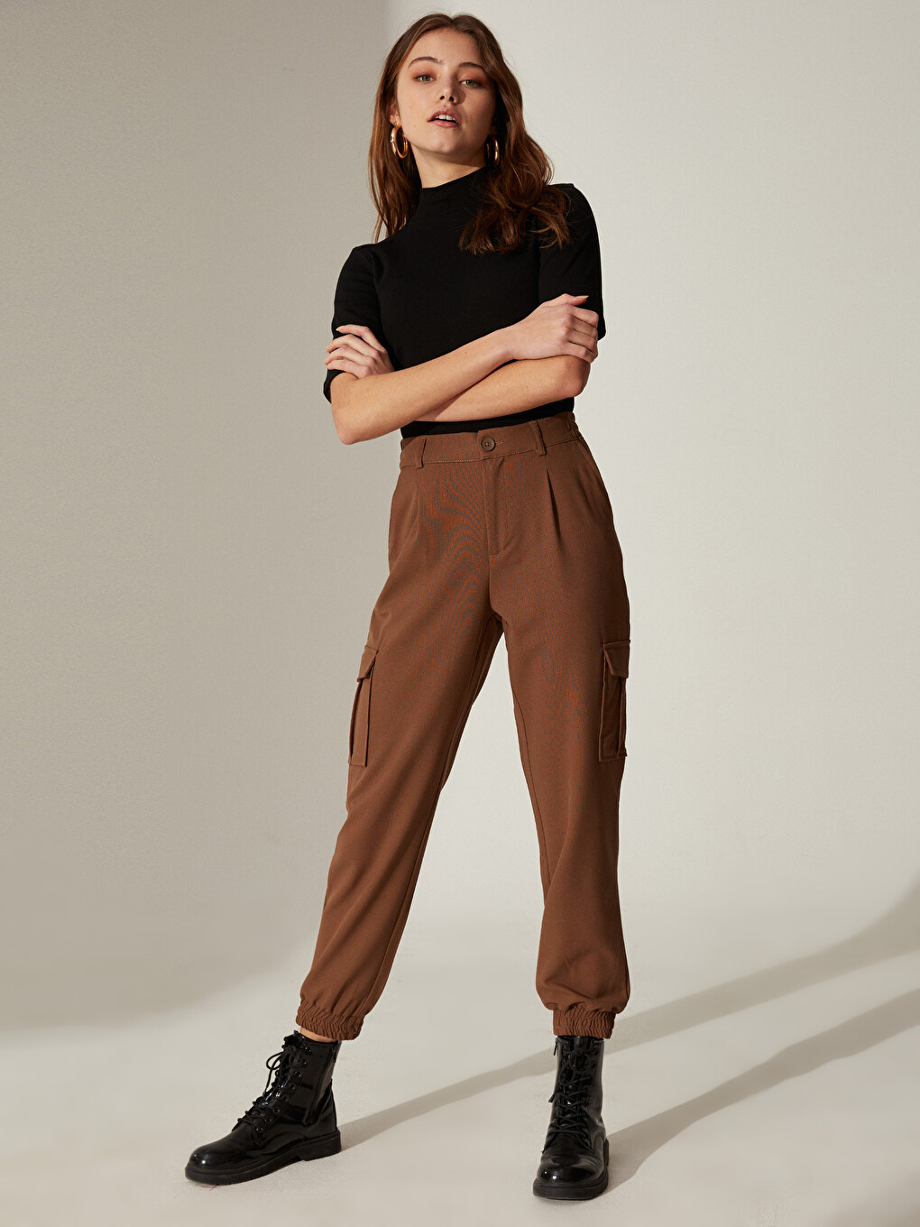 Standard Fit Straight Pocket Detailed Women's Trousers-1