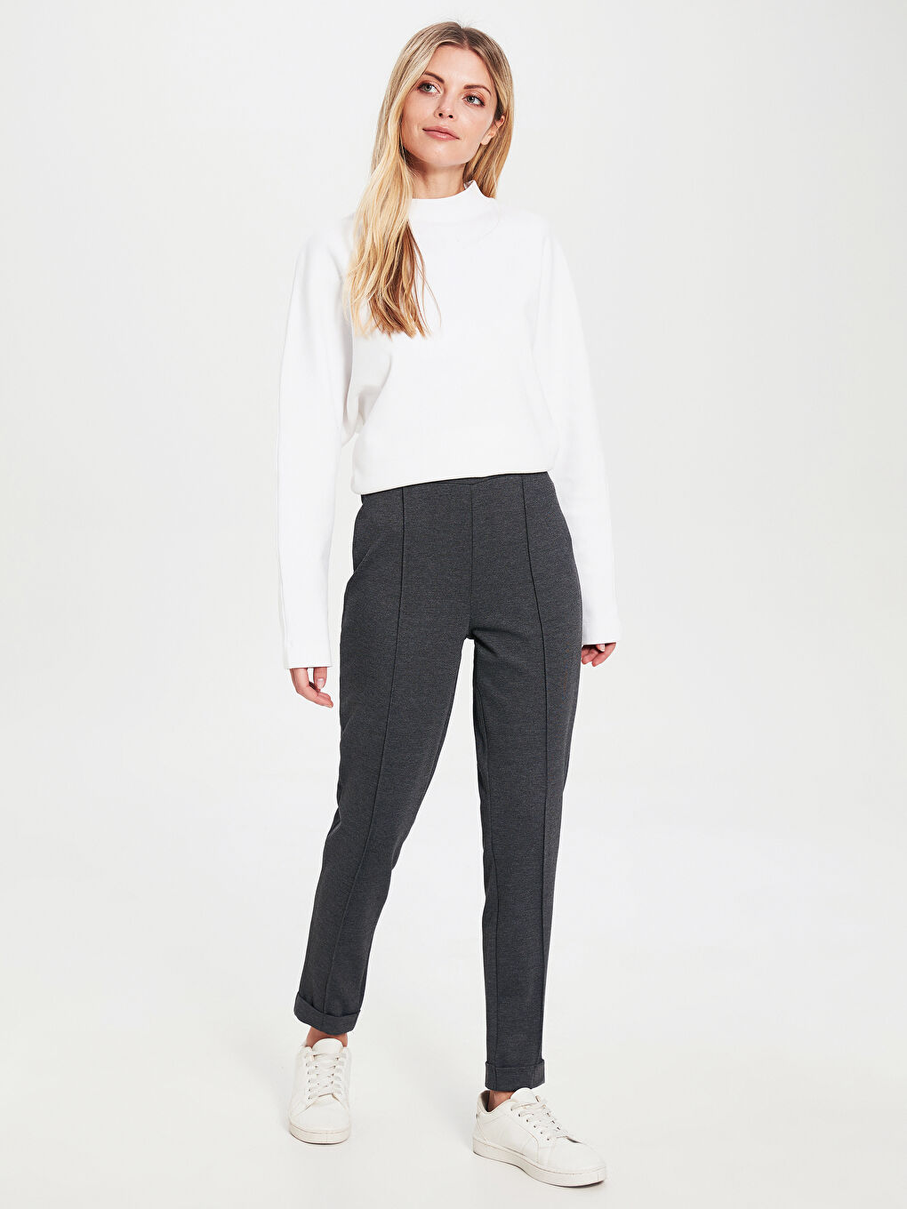 Antrasit Standart Fit Kadın Eşofman Altı