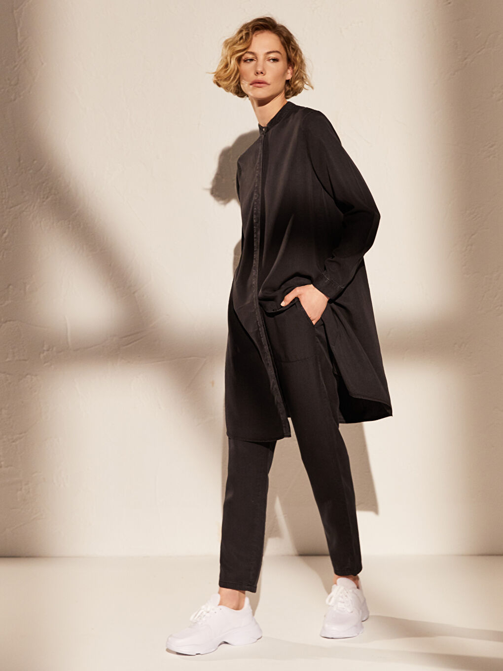 Siyah Kadın Rahat Kalıp Düz Jean Pantolon