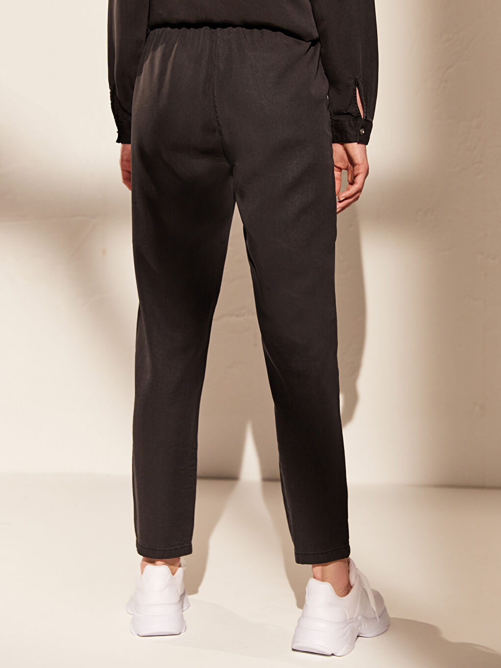 Siyah Kadın Rahat Kalıp Düz Jean Pantolon-3