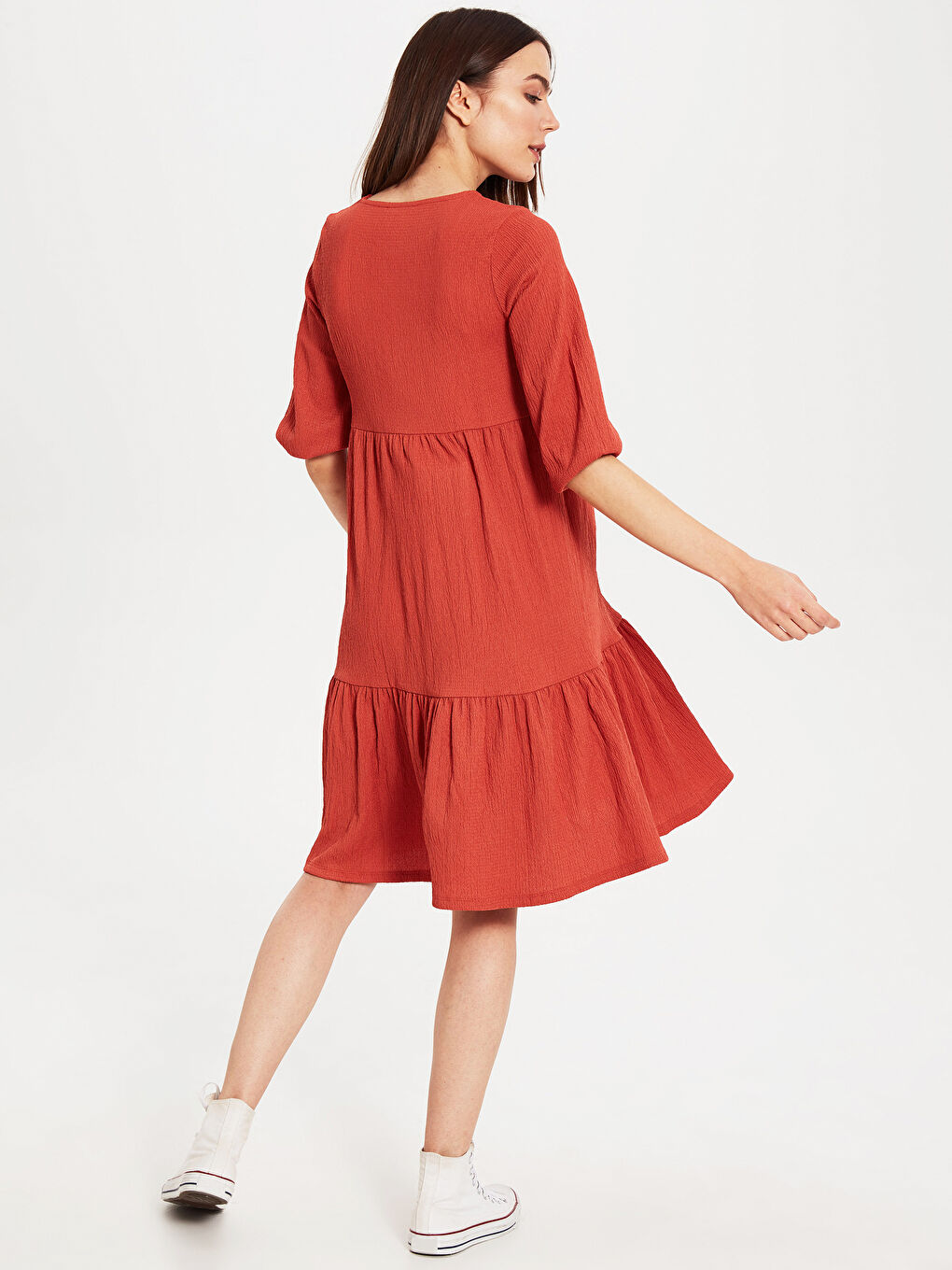 Kırmızı Dokulu Kumaştan Fırfır Detaylı Hamile Elbise-3