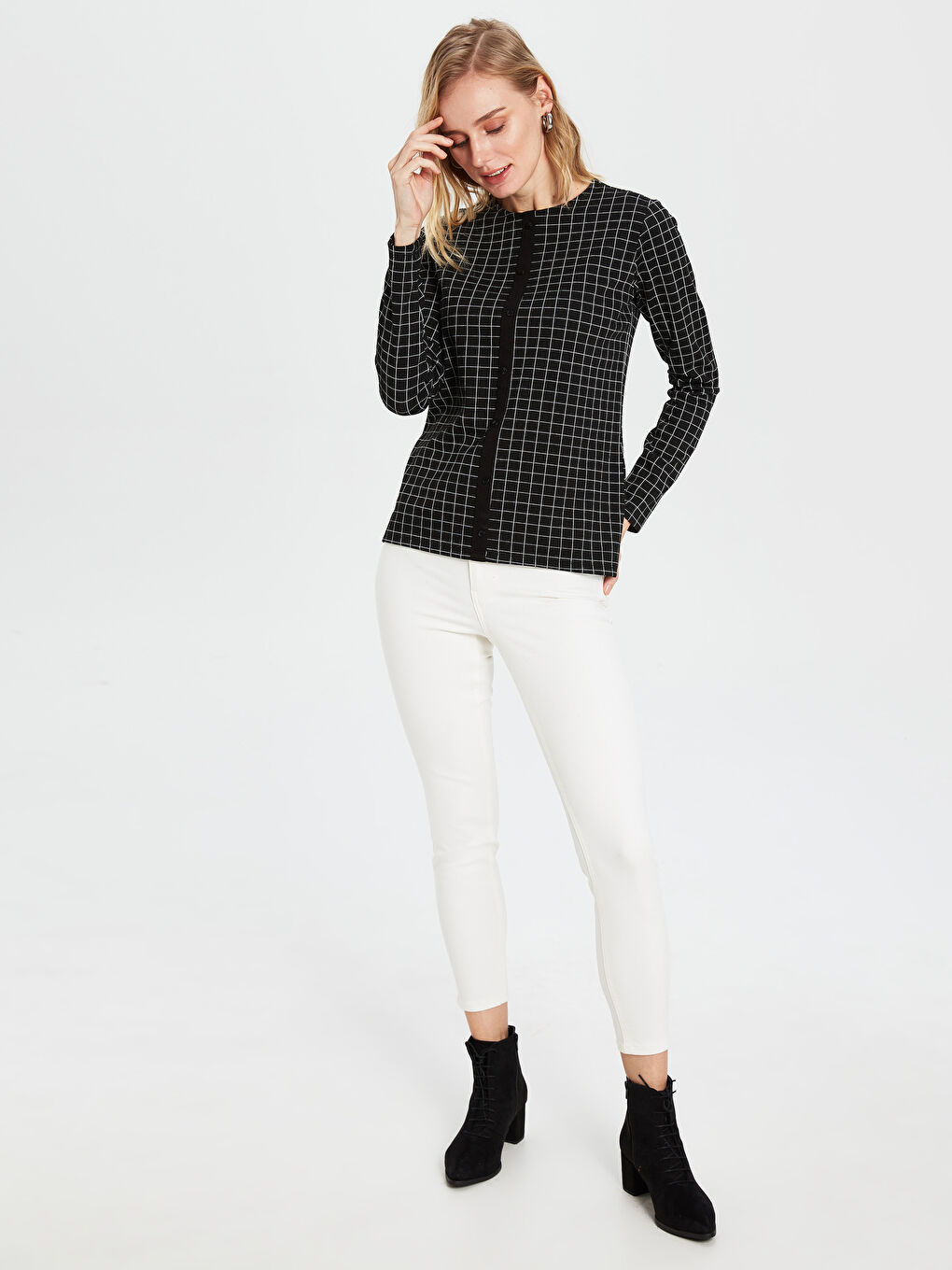 Siyah Bisiklet Yaka Uzun Kollu Kadın Tişört-2