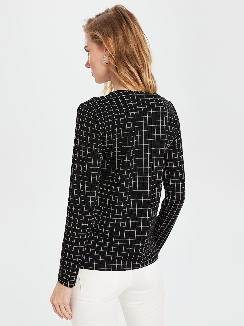 Siyah Bisiklet Yaka Uzun Kollu Kadın Tişört-3