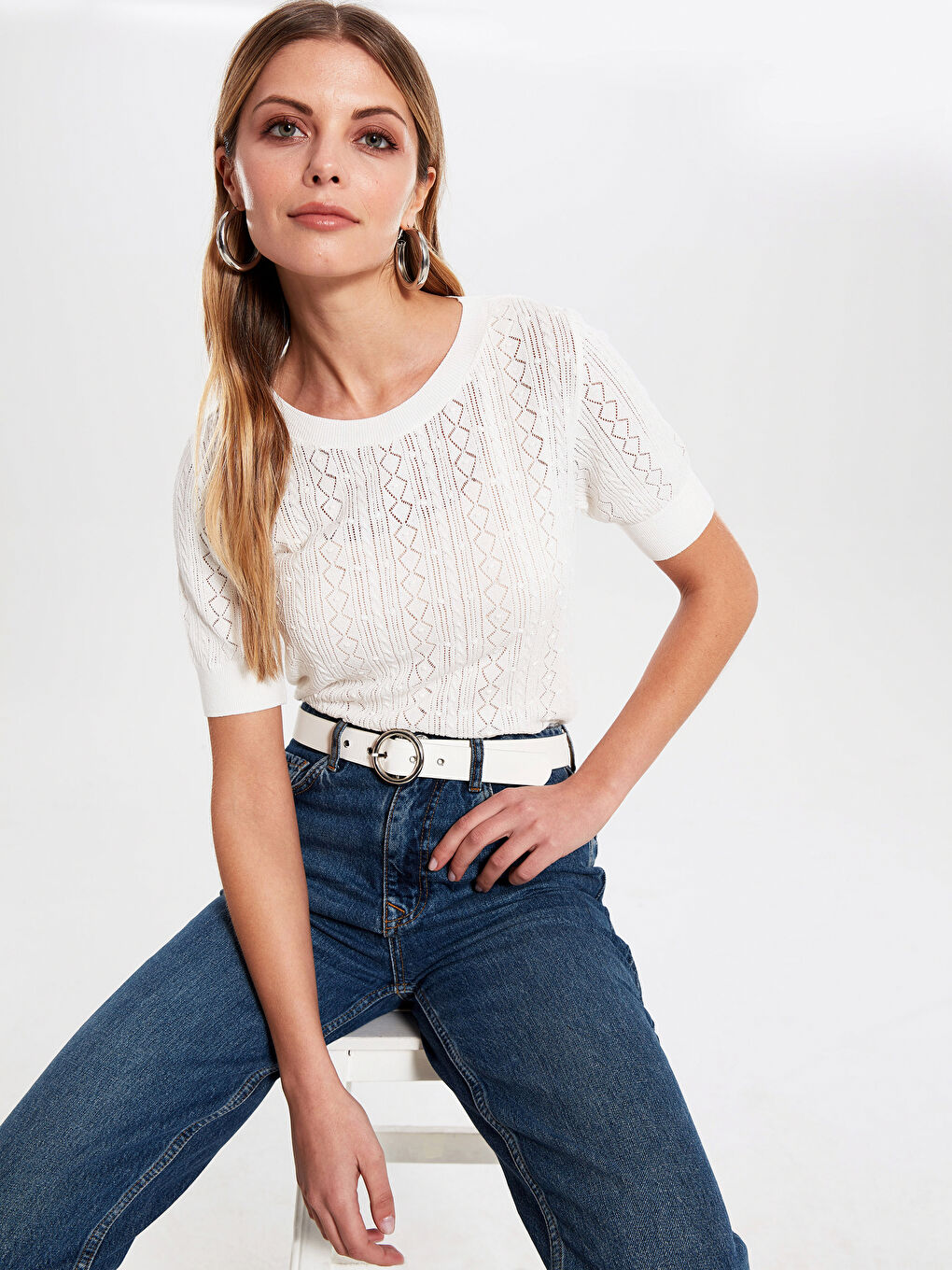 Свитер с круглым вырезом и коротким рукавом для женщин