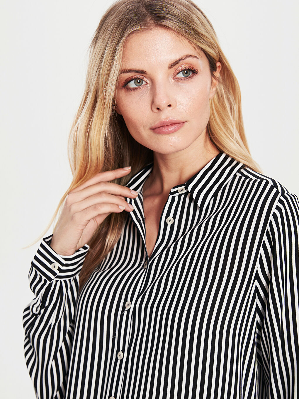 Siyah Uzun Kollu Kadın Gömlek-3