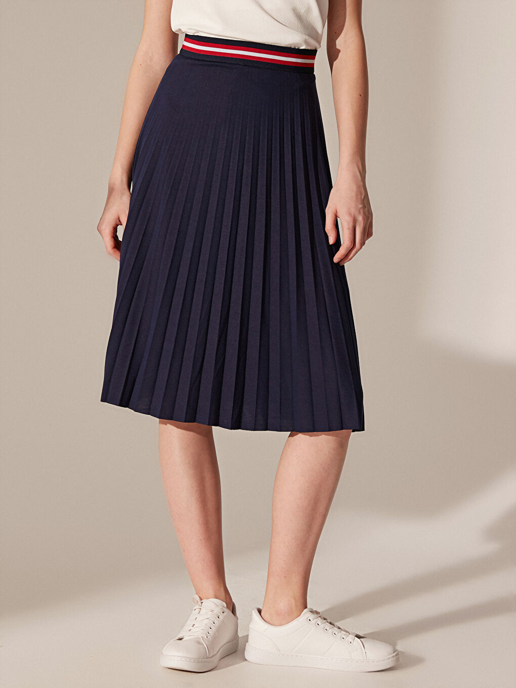 Lacivert Beli Lastikli Pileli Kadın Etek-1