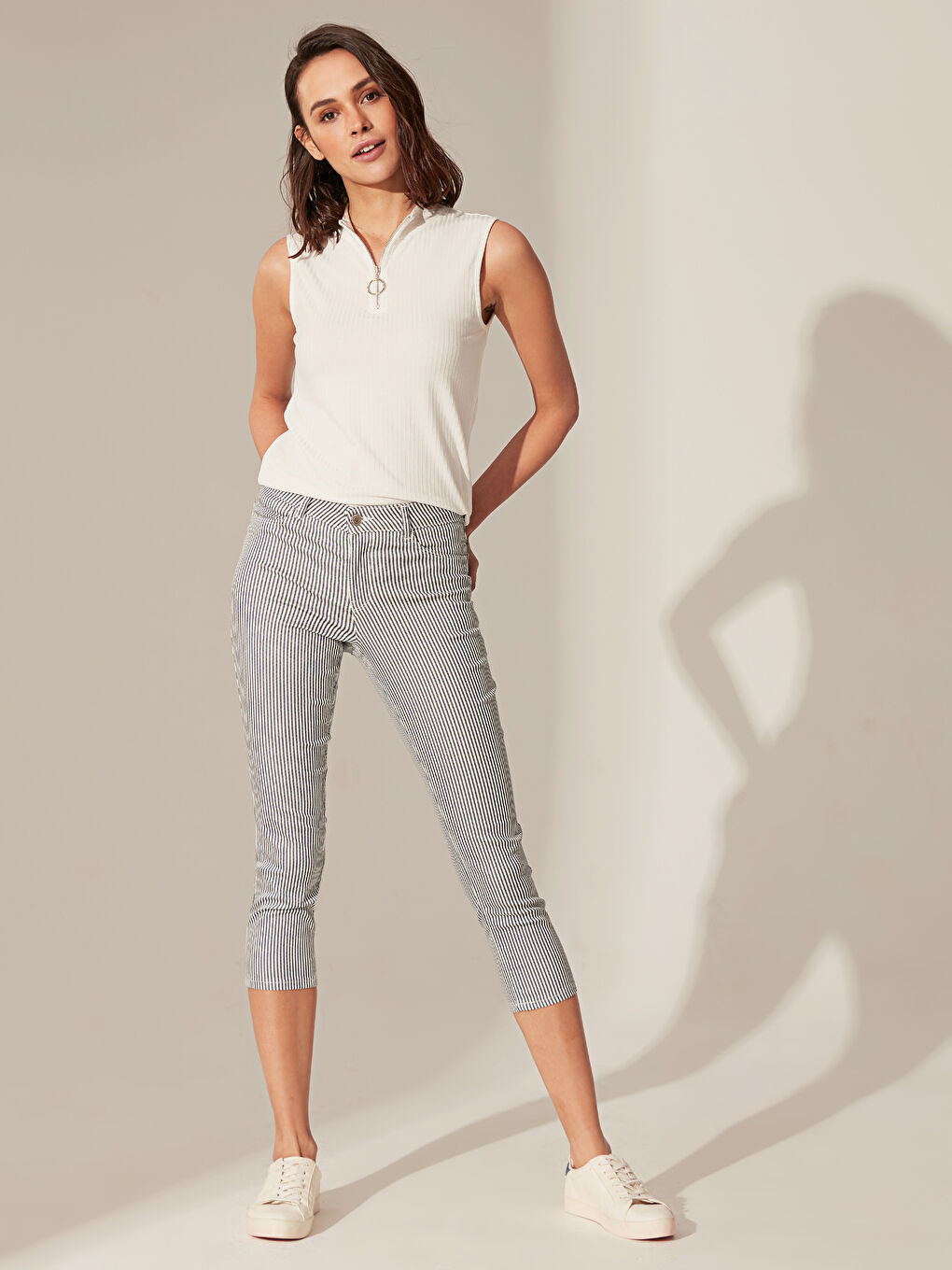 Extra Slim Fit Gabardine Women's Capri-1