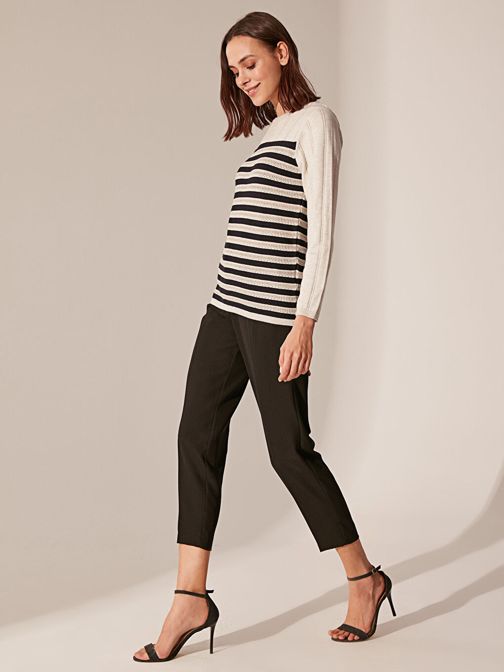 Bej Bisiklet Yaka Uzun Kollu Kadın Kazak-2