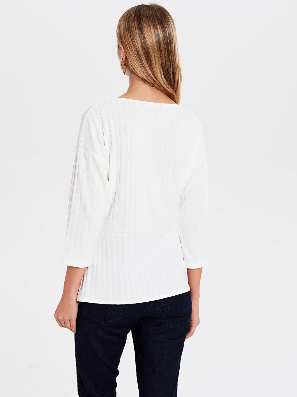 Ekru Kayık Yaka Kadın Tişört-2