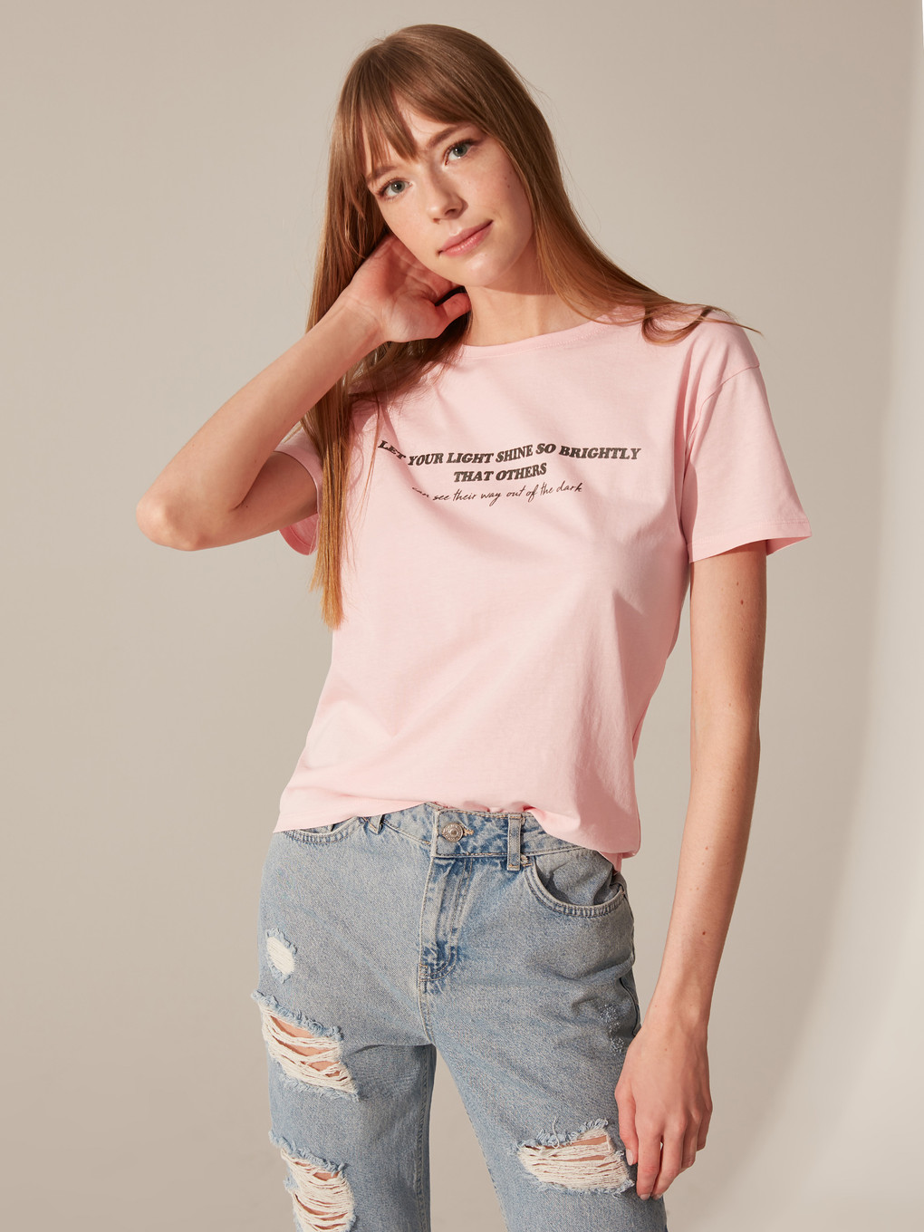 Pembe Bisiklet Yaka Kısa Kollu Kadın Tişört