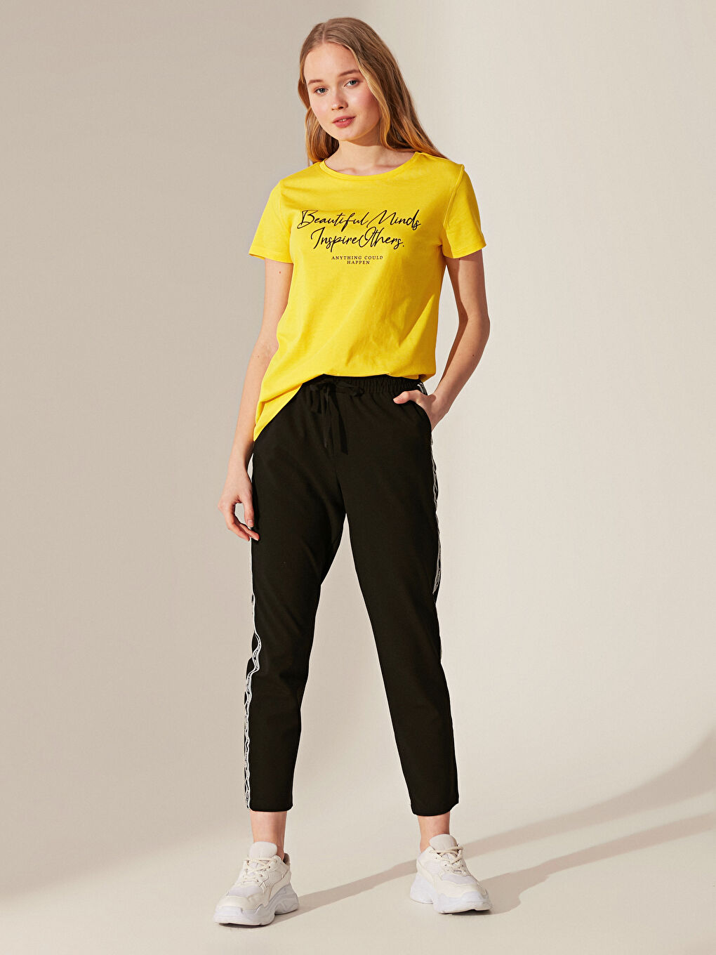 Canlı Sarı Tişört-1