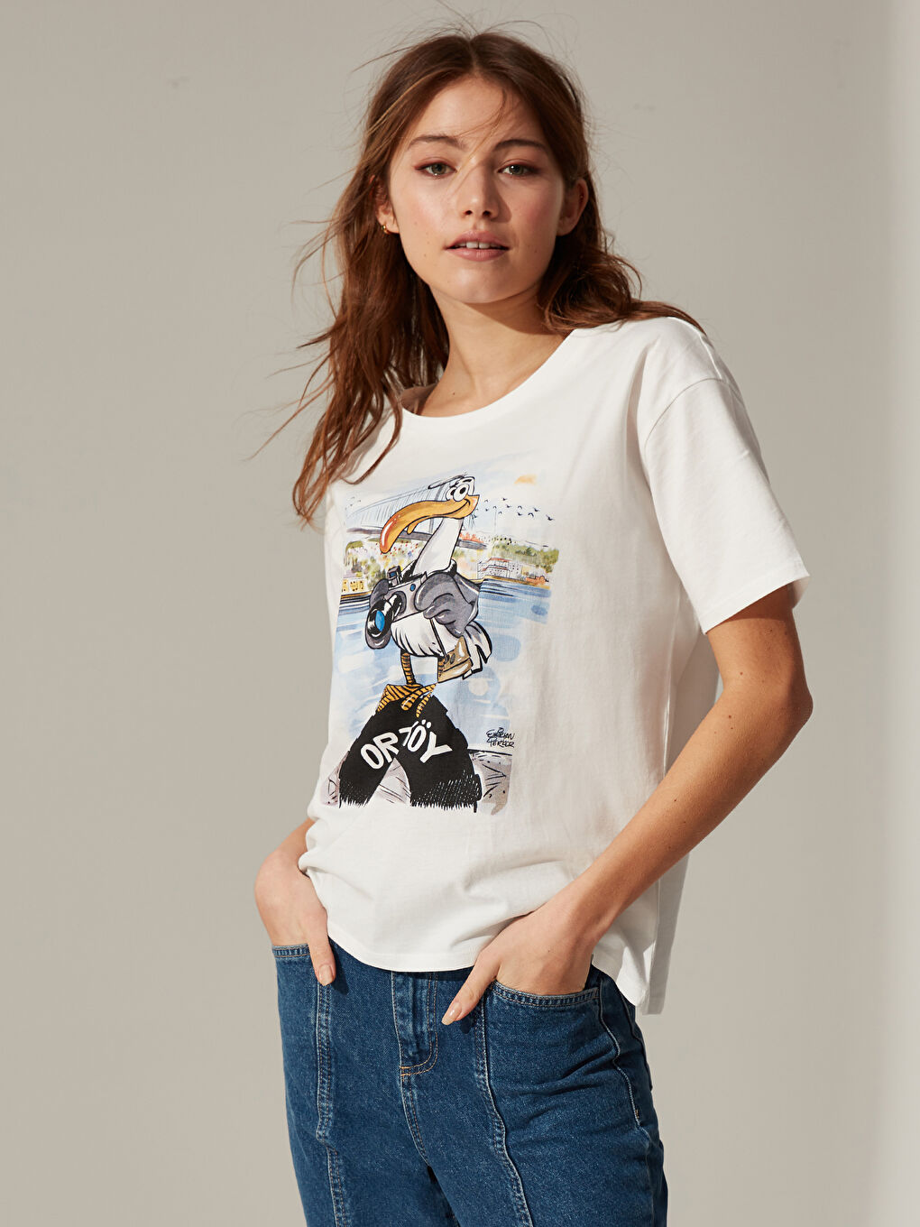 Ekru Bisiklet Yaka Kısa Kollu Kadın Tişört-3