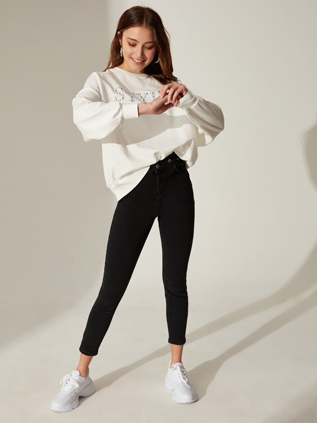 Ekru Kapüşonlu Uzun Kollu Kadın Sweatshirt-2