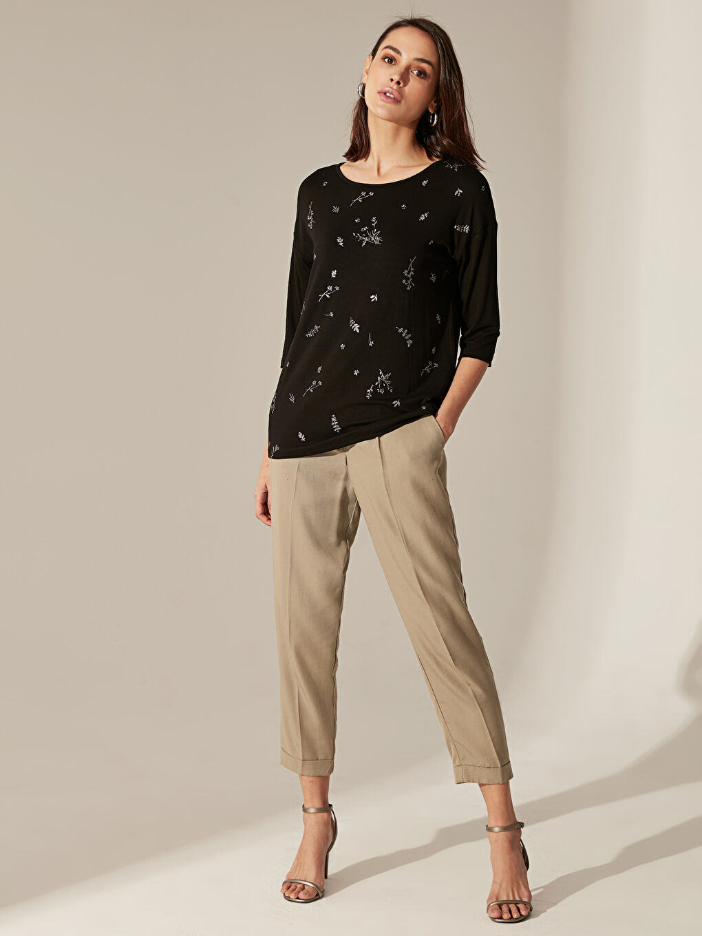 قمصان فيسكوز مطرزة-3