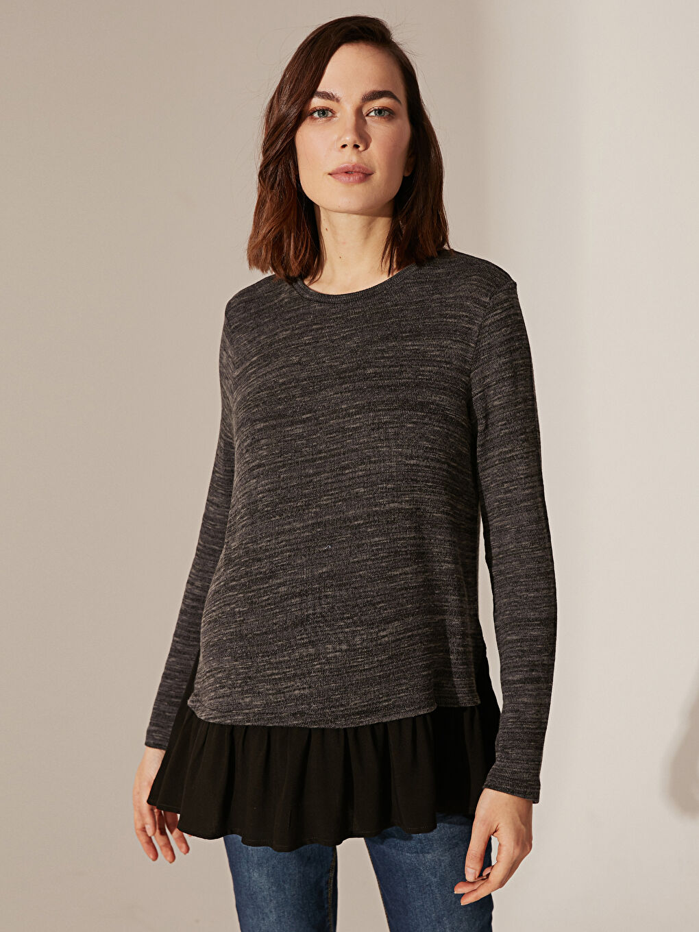 T-shirt de maternité flexible avec détails à volants-1