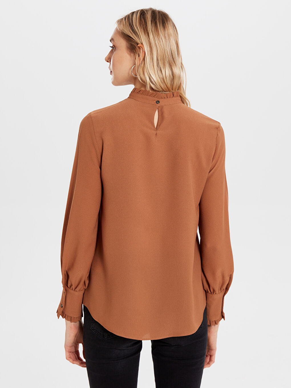 Kahverengi Uzun Kollu Krep Kadın Bluz-3