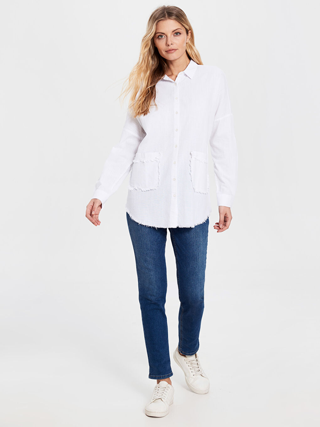 Beyaz Standart Fit Uzun Kollu Kadın Gömlek-2