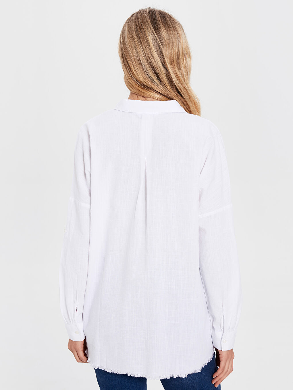 Beyaz Standart Fit Uzun Kollu Kadın Gömlek-3